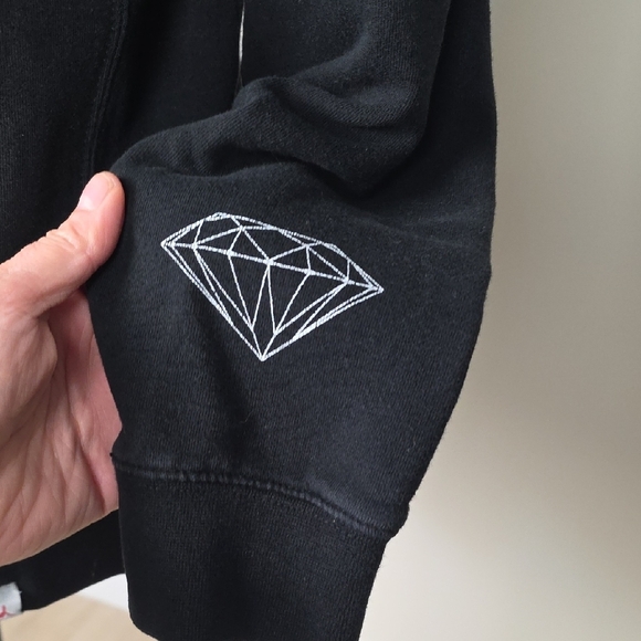 Diamond Supply Co. “World Champions ’98” Black Crewneck Sweatshirt – USA Flag - Picture 4 of 9